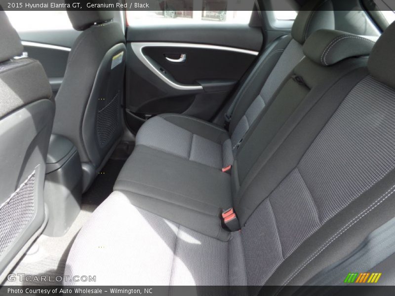 Geranium Red / Black 2015 Hyundai Elantra GT