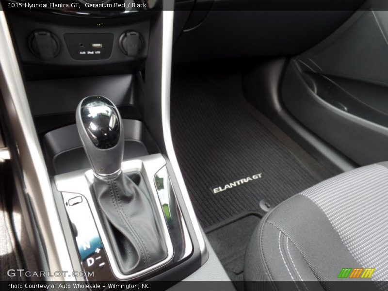 Geranium Red / Black 2015 Hyundai Elantra GT