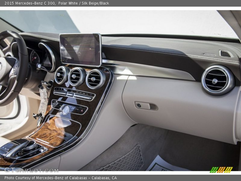 Polar White / Silk Beige/Black 2015 Mercedes-Benz C 300