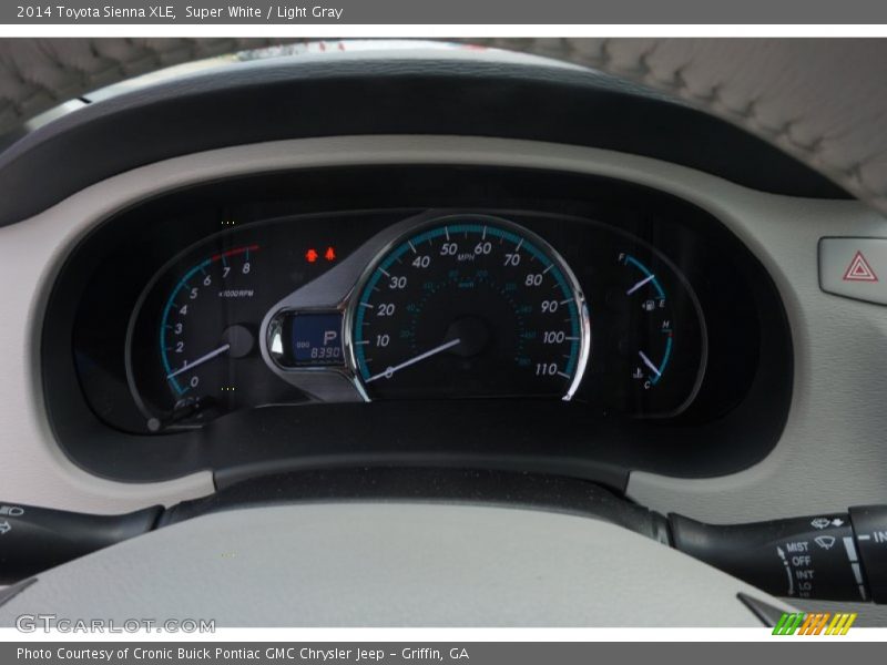 Super White / Light Gray 2014 Toyota Sienna XLE