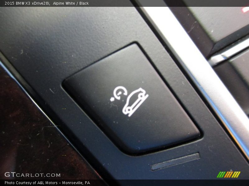 Alpine White / Black 2015 BMW X3 xDrive28i