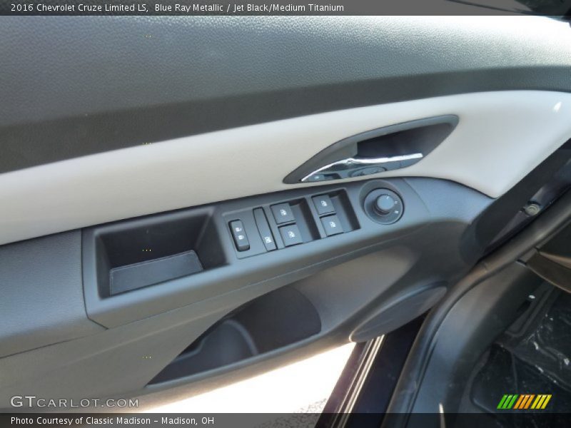 Blue Ray Metallic / Jet Black/Medium Titanium 2016 Chevrolet Cruze Limited LS