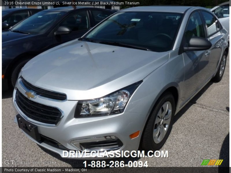 Silver Ice Metallic / Jet Black/Medium Titanium 2016 Chevrolet Cruze Limited LS