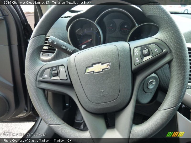 Tungsten Metallic / Jet Black 2016 Chevrolet Cruze Limited LT