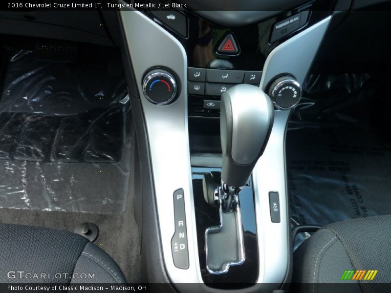 Tungsten Metallic / Jet Black 2016 Chevrolet Cruze Limited LT