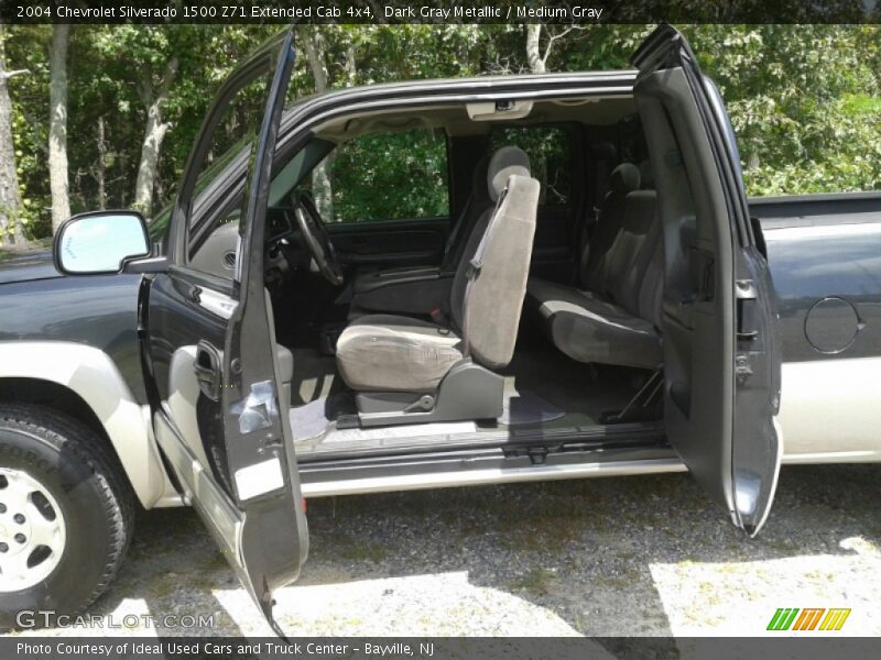 Dark Gray Metallic / Medium Gray 2004 Chevrolet Silverado 1500 Z71 Extended Cab 4x4