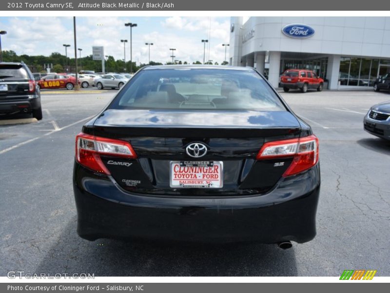 Attitude Black Metallic / Black/Ash 2012 Toyota Camry SE