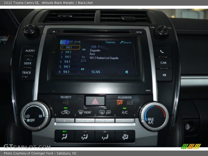 Attitude Black Metallic / Black/Ash 2012 Toyota Camry SE