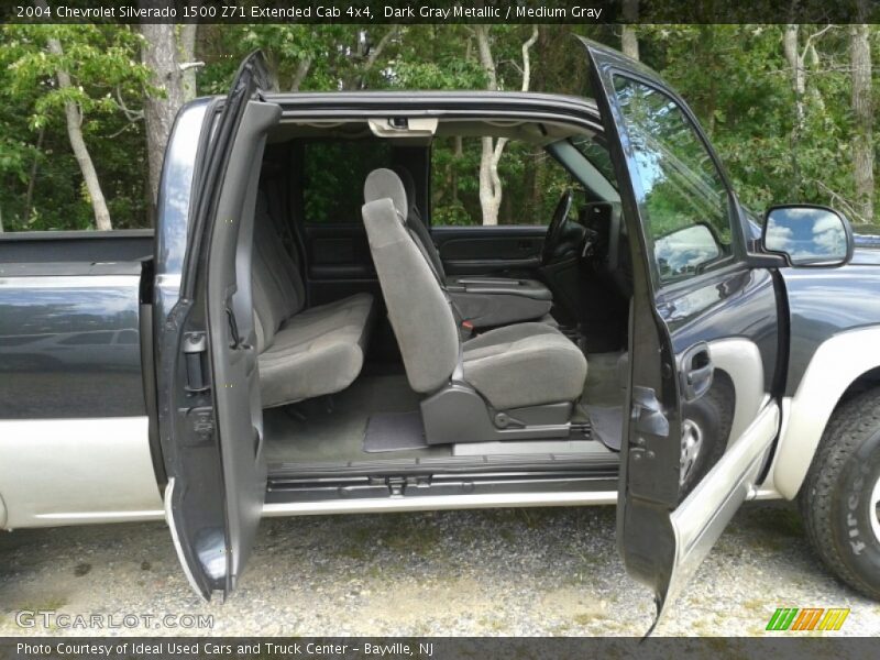Dark Gray Metallic / Medium Gray 2004 Chevrolet Silverado 1500 Z71 Extended Cab 4x4