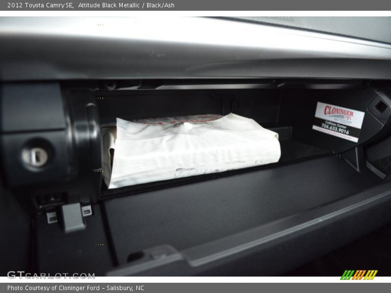 Attitude Black Metallic / Black/Ash 2012 Toyota Camry SE