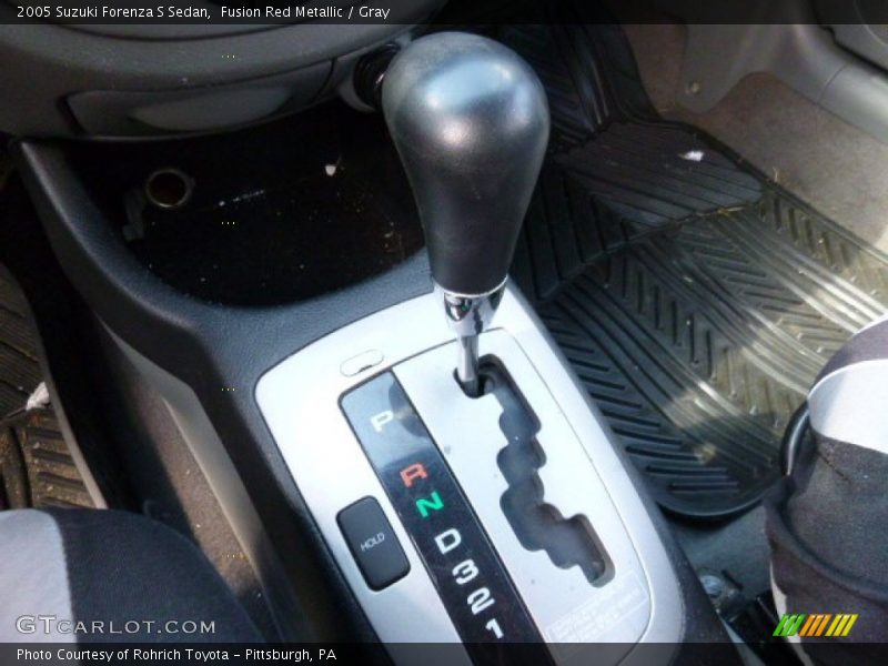 Fusion Red Metallic / Gray 2005 Suzuki Forenza S Sedan
