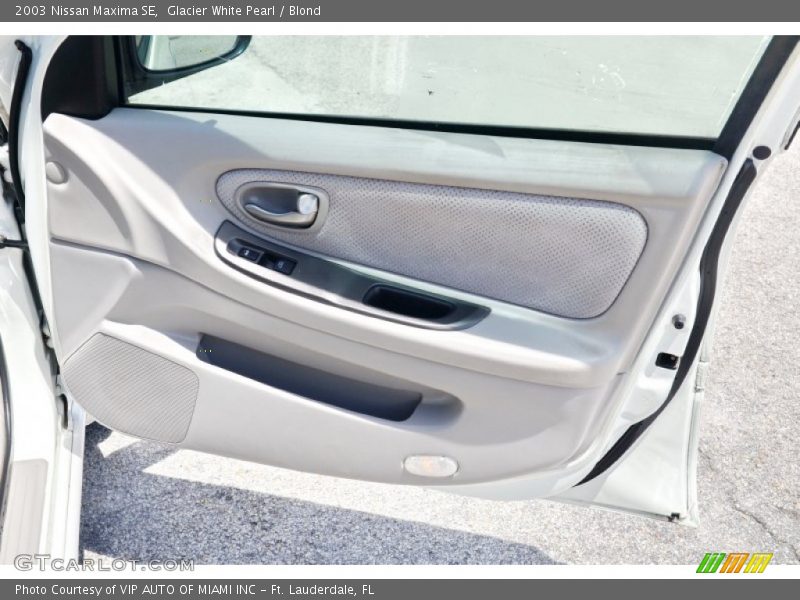 Glacier White Pearl / Blond 2003 Nissan Maxima SE