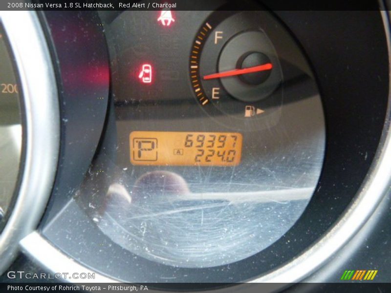 Red Alert / Charcoal 2008 Nissan Versa 1.8 SL Hatchback