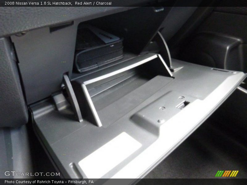 Red Alert / Charcoal 2008 Nissan Versa 1.8 SL Hatchback