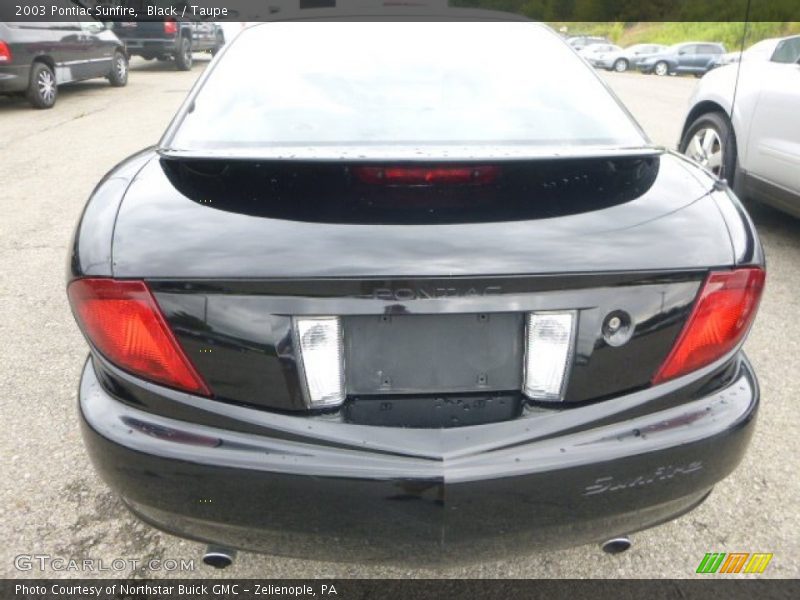 Black / Taupe 2003 Pontiac Sunfire