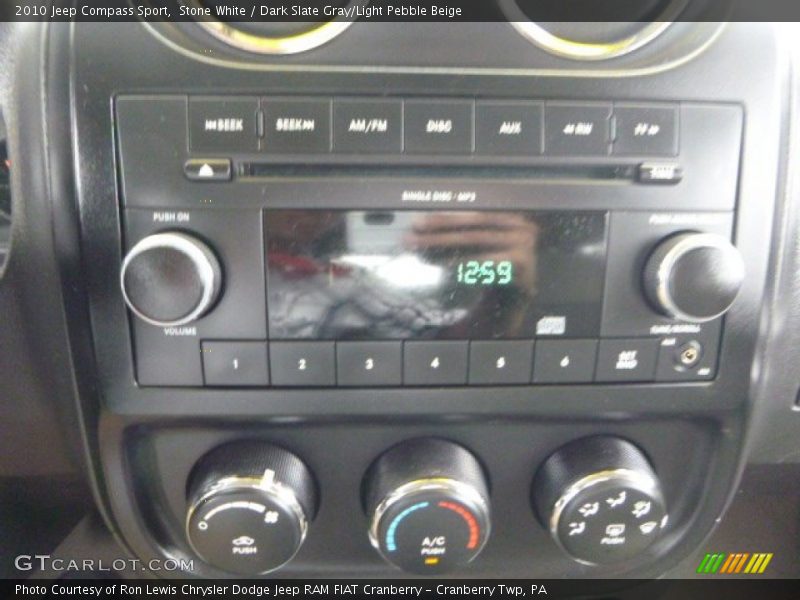 Stone White / Dark Slate Gray/Light Pebble Beige 2010 Jeep Compass Sport