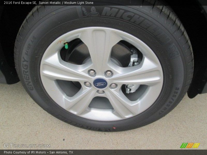 Sunset Metallic / Medium Light Stone 2016 Ford Escape SE