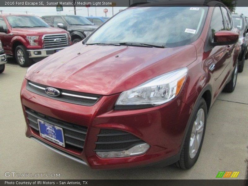 Sunset Metallic / Medium Light Stone 2016 Ford Escape SE