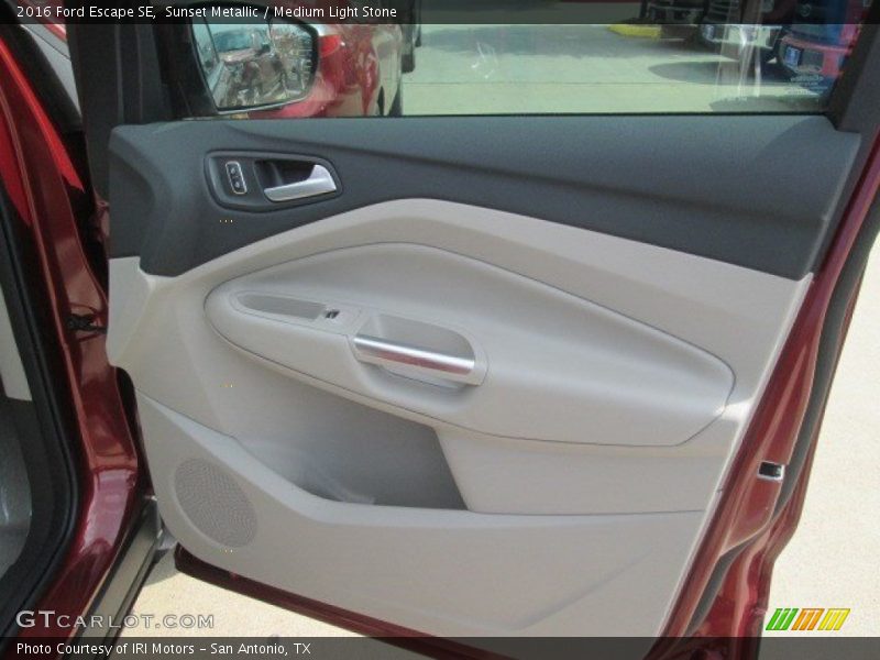 Sunset Metallic / Medium Light Stone 2016 Ford Escape SE