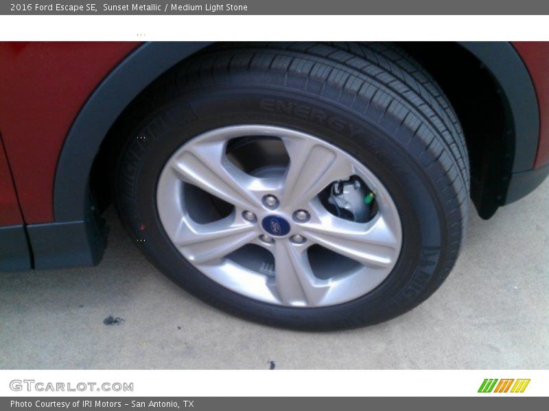 Sunset Metallic / Medium Light Stone 2016 Ford Escape SE