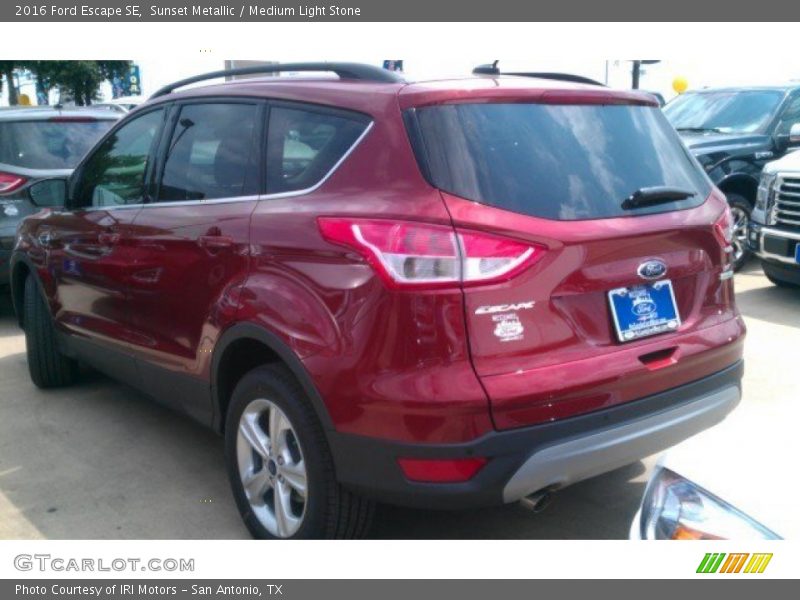 Sunset Metallic / Medium Light Stone 2016 Ford Escape SE