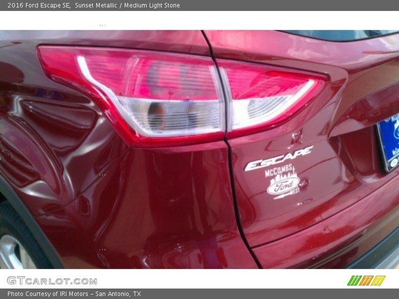 Sunset Metallic / Medium Light Stone 2016 Ford Escape SE