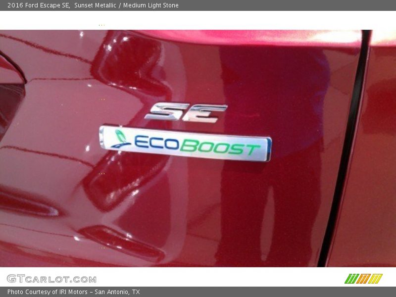 Sunset Metallic / Medium Light Stone 2016 Ford Escape SE