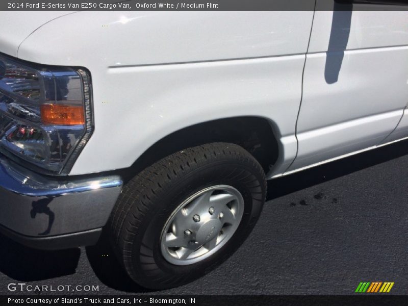 Oxford White / Medium Flint 2014 Ford E-Series Van E250 Cargo Van