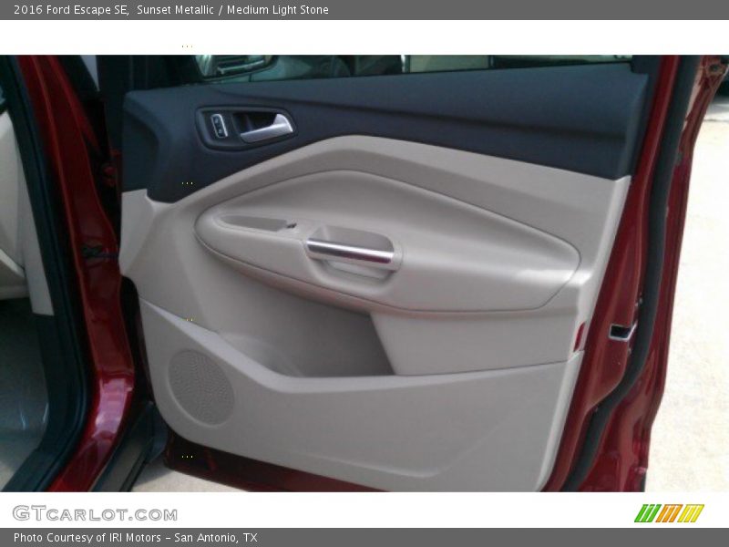 Sunset Metallic / Medium Light Stone 2016 Ford Escape SE
