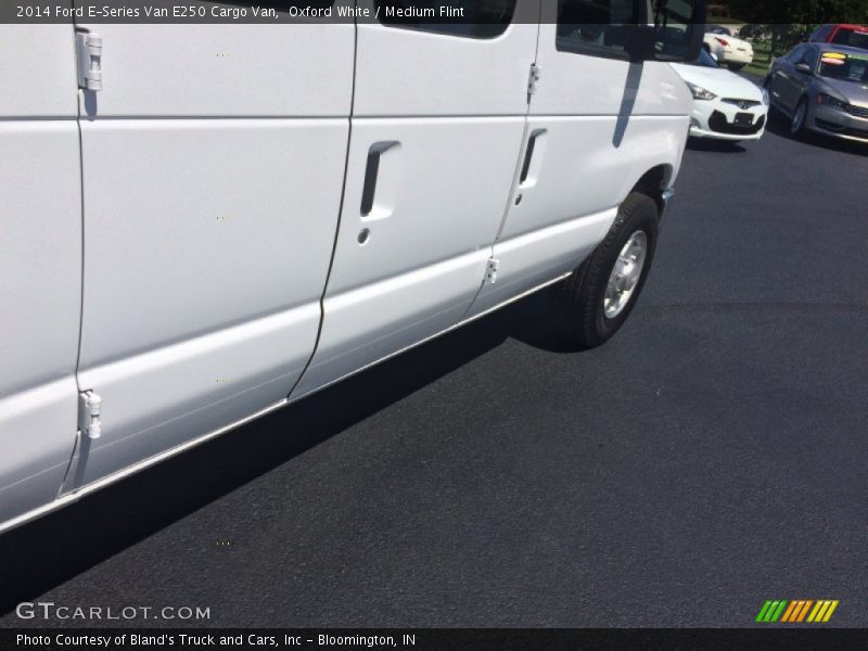 Oxford White / Medium Flint 2014 Ford E-Series Van E250 Cargo Van