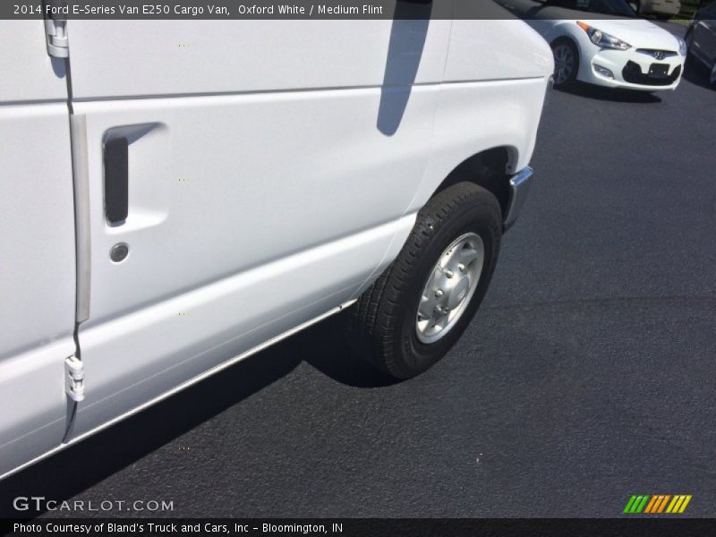 Oxford White / Medium Flint 2014 Ford E-Series Van E250 Cargo Van