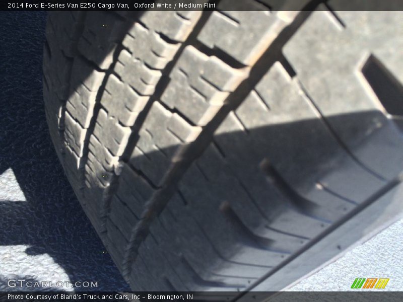 Oxford White / Medium Flint 2014 Ford E-Series Van E250 Cargo Van