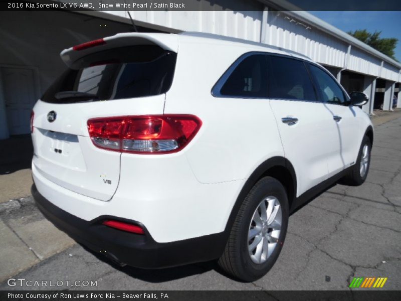 Snow White Pearl / Satin Black 2016 Kia Sorento LX V6 AWD