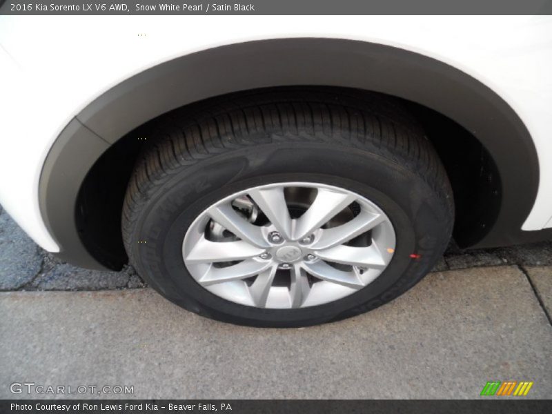Snow White Pearl / Satin Black 2016 Kia Sorento LX V6 AWD