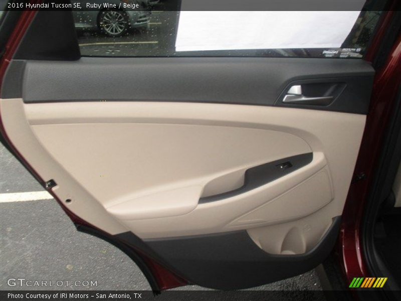 Ruby Wine / Beige 2016 Hyundai Tucson SE