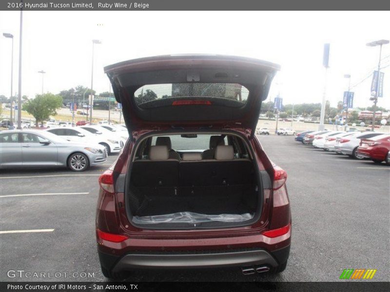 Ruby Wine / Beige 2016 Hyundai Tucson Limited