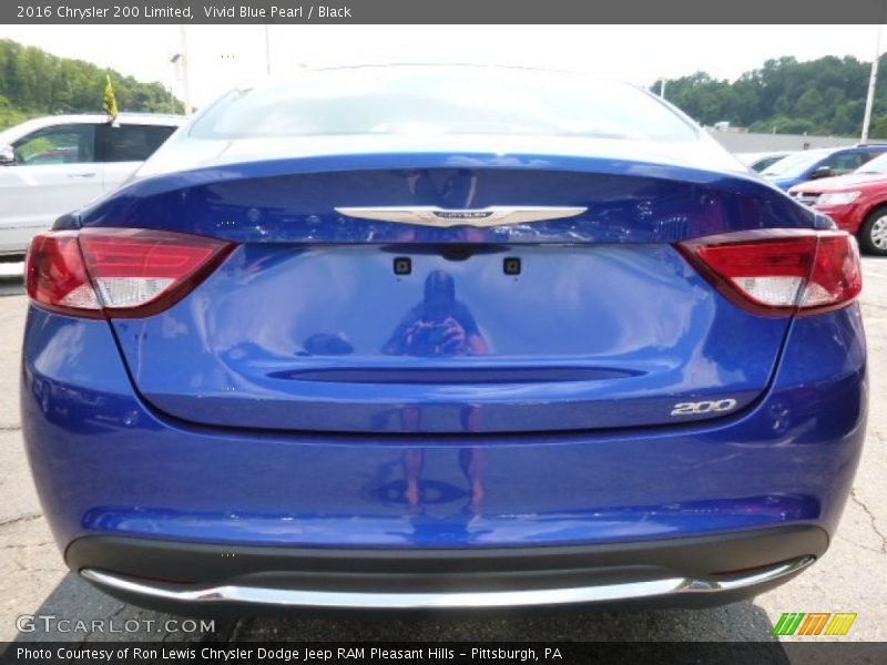 Vivid Blue Pearl / Black 2016 Chrysler 200 Limited