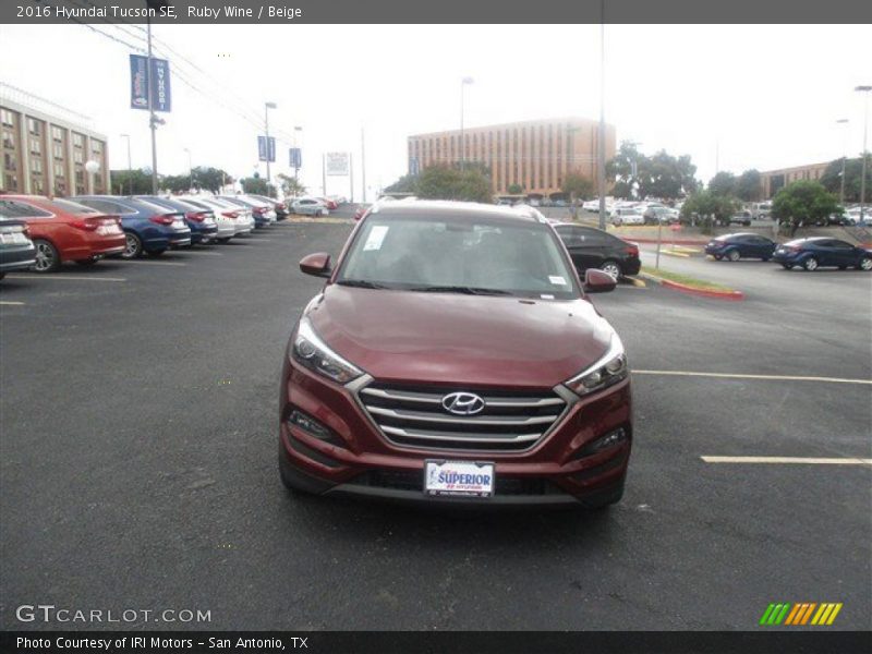 Ruby Wine / Beige 2016 Hyundai Tucson SE