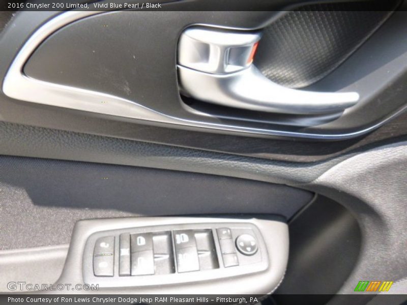 Vivid Blue Pearl / Black 2016 Chrysler 200 Limited
