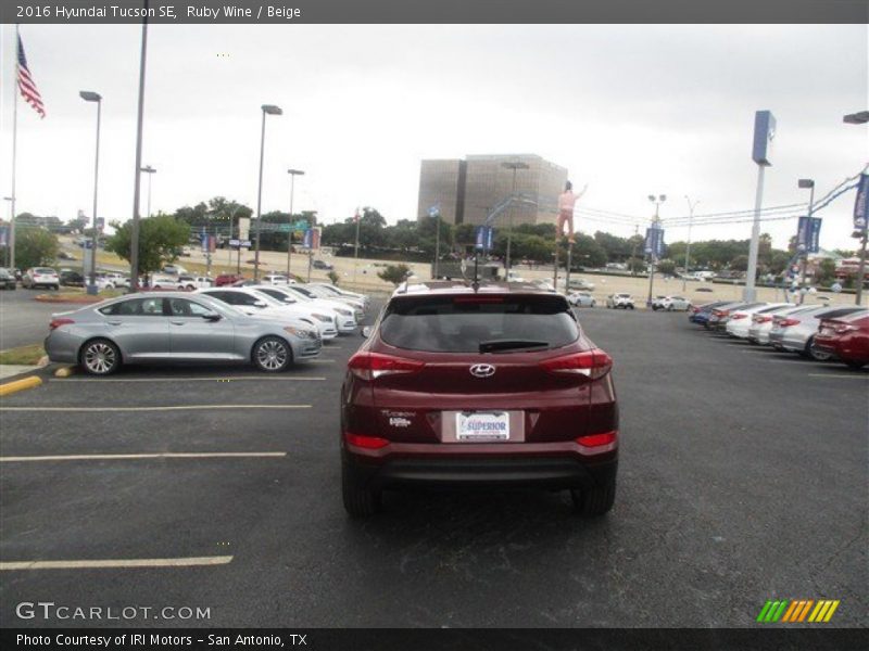 Ruby Wine / Beige 2016 Hyundai Tucson SE