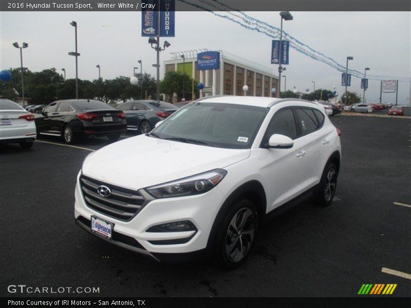 Winter White / Gray 2016 Hyundai Tucson Sport