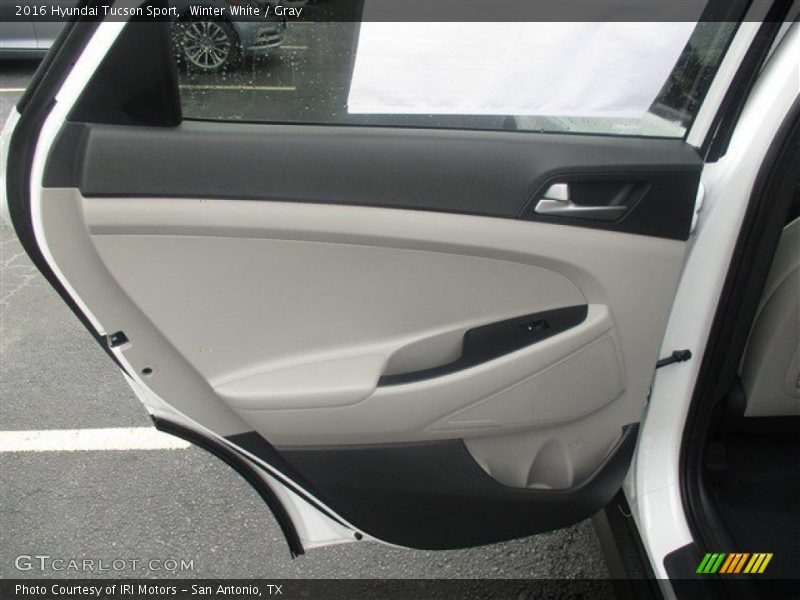 Winter White / Gray 2016 Hyundai Tucson Sport