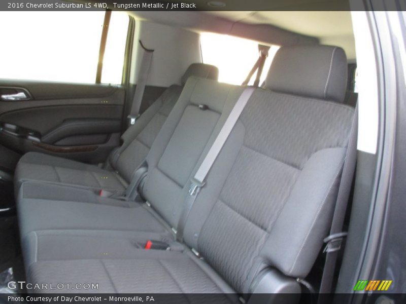 Tungsten Metallic / Jet Black 2016 Chevrolet Suburban LS 4WD