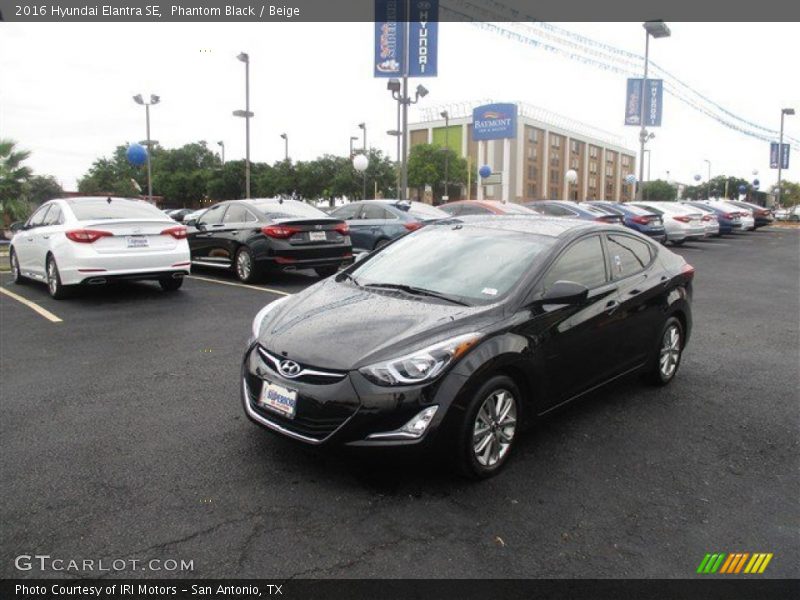 Phantom Black / Beige 2016 Hyundai Elantra SE