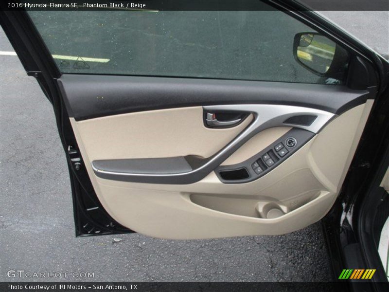 Phantom Black / Beige 2016 Hyundai Elantra SE