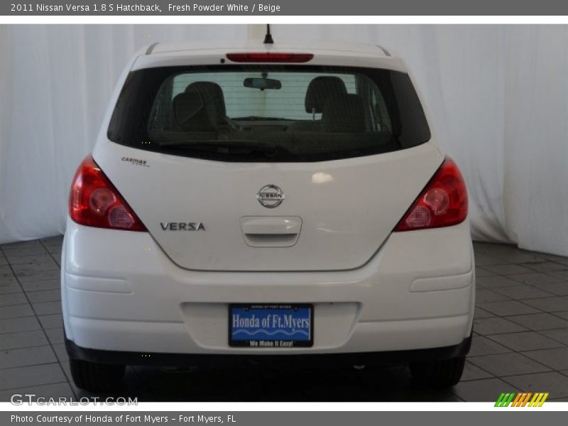 Fresh Powder White / Beige 2011 Nissan Versa 1.8 S Hatchback