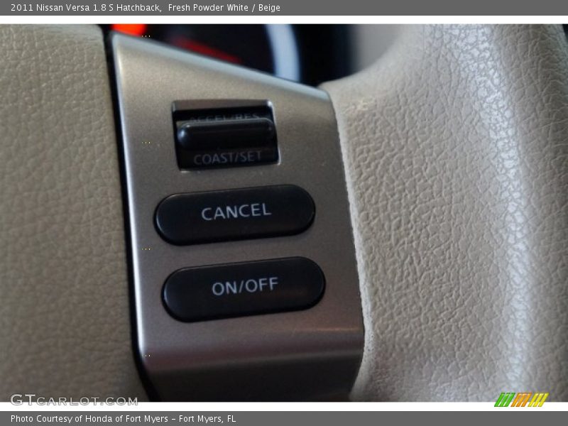 Fresh Powder White / Beige 2011 Nissan Versa 1.8 S Hatchback