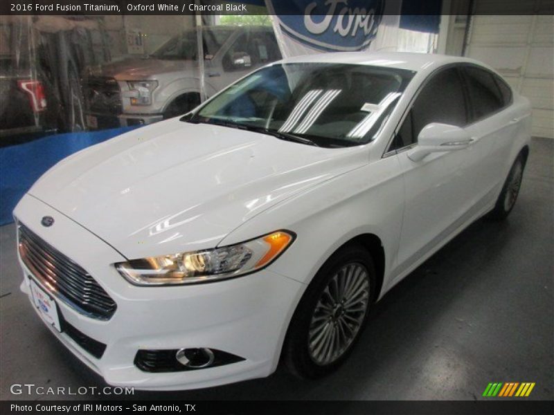 Oxford White / Charcoal Black 2016 Ford Fusion Titanium