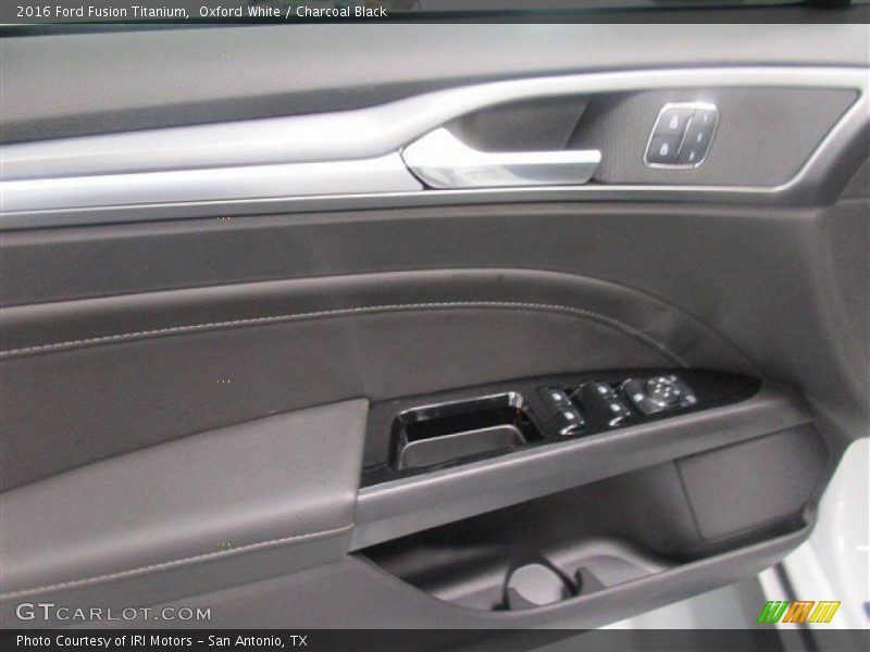 Oxford White / Charcoal Black 2016 Ford Fusion Titanium