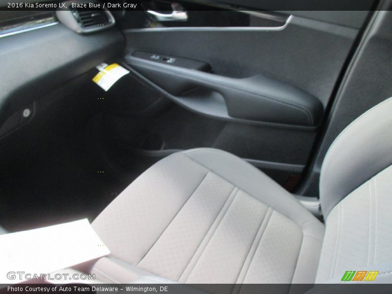 Blaze Blue / Dark Gray 2016 Kia Sorento LX